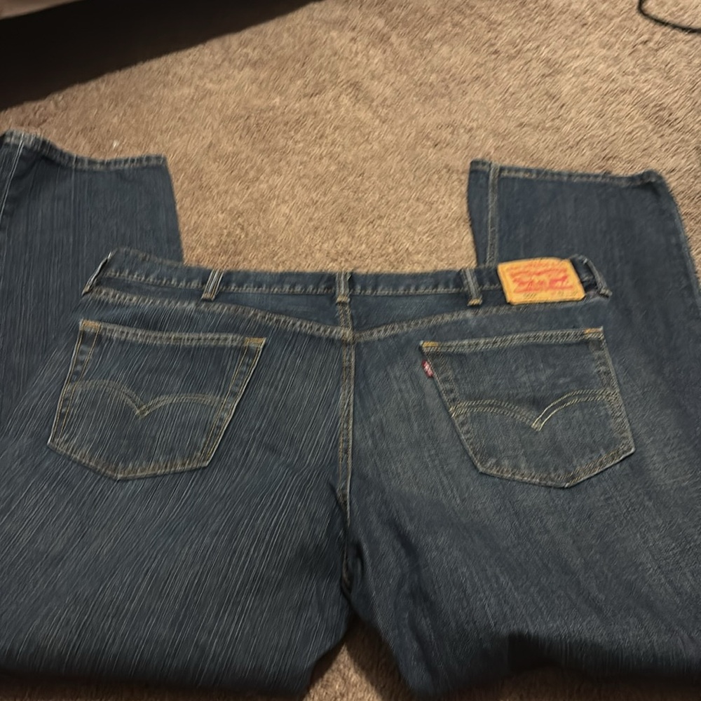 Levi’s - Picture 2 of 3